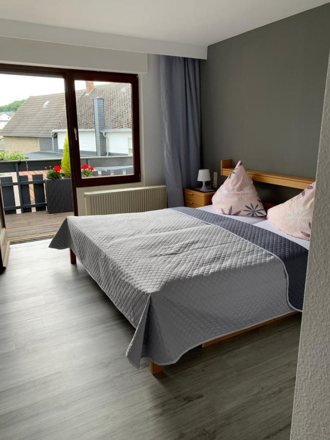 Vina Am Ring Bed and Breakfast Mannebach  Eksteriør billede