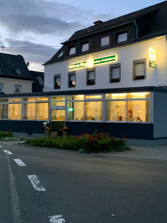 Vina Am Ring Bed and Breakfast Mannebach  Eksteriør billede